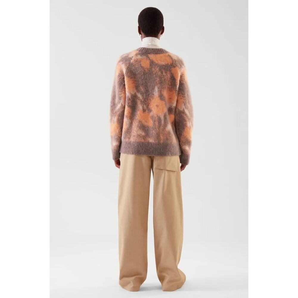 COS Abstract Sweater - Picture 4 of 8